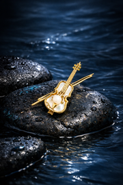 古象牙珠貝殼小提琴胸針