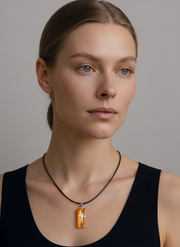 《生命之光》凍土古象牙十字架凹槽透光項鏈